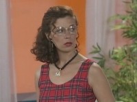 Gisela Gaeta como la secretaria del Sr. Ojette